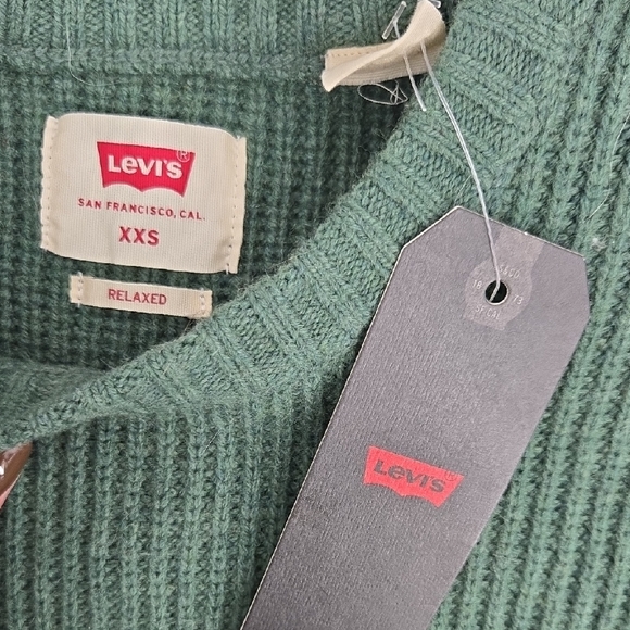 Levi's Forest Green Crewneck Sweater - Picture 3 of 11